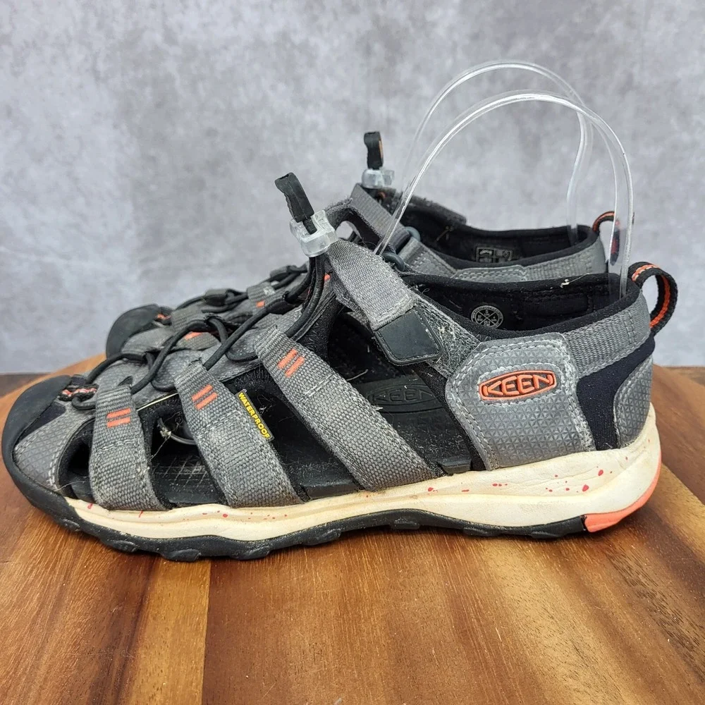 Keen Newport H2 Sandals Boys 5 Gray Closed Toe Hiking Water Shoes‎ Sport Outdoor